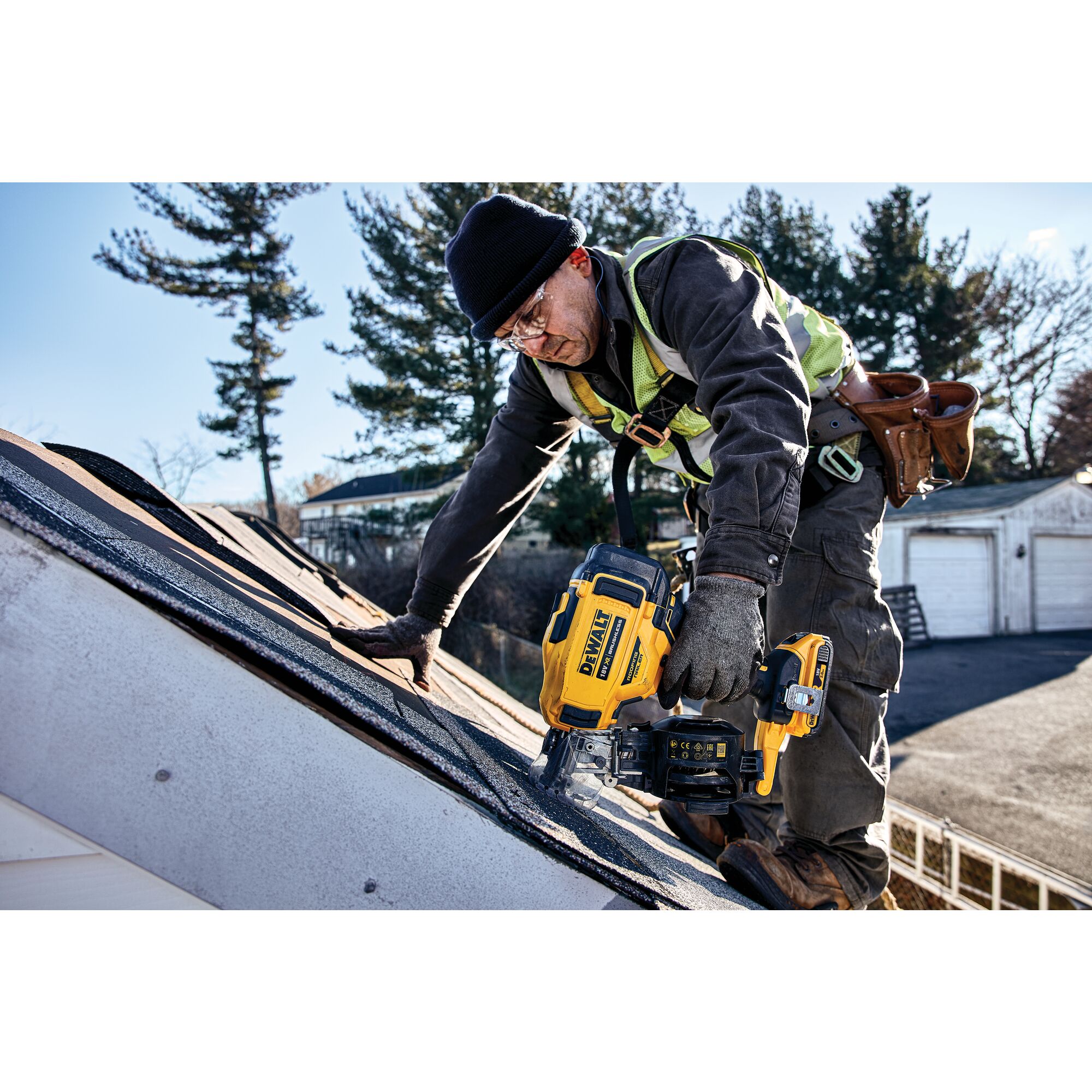 Dewalt xr deals roofing nailer