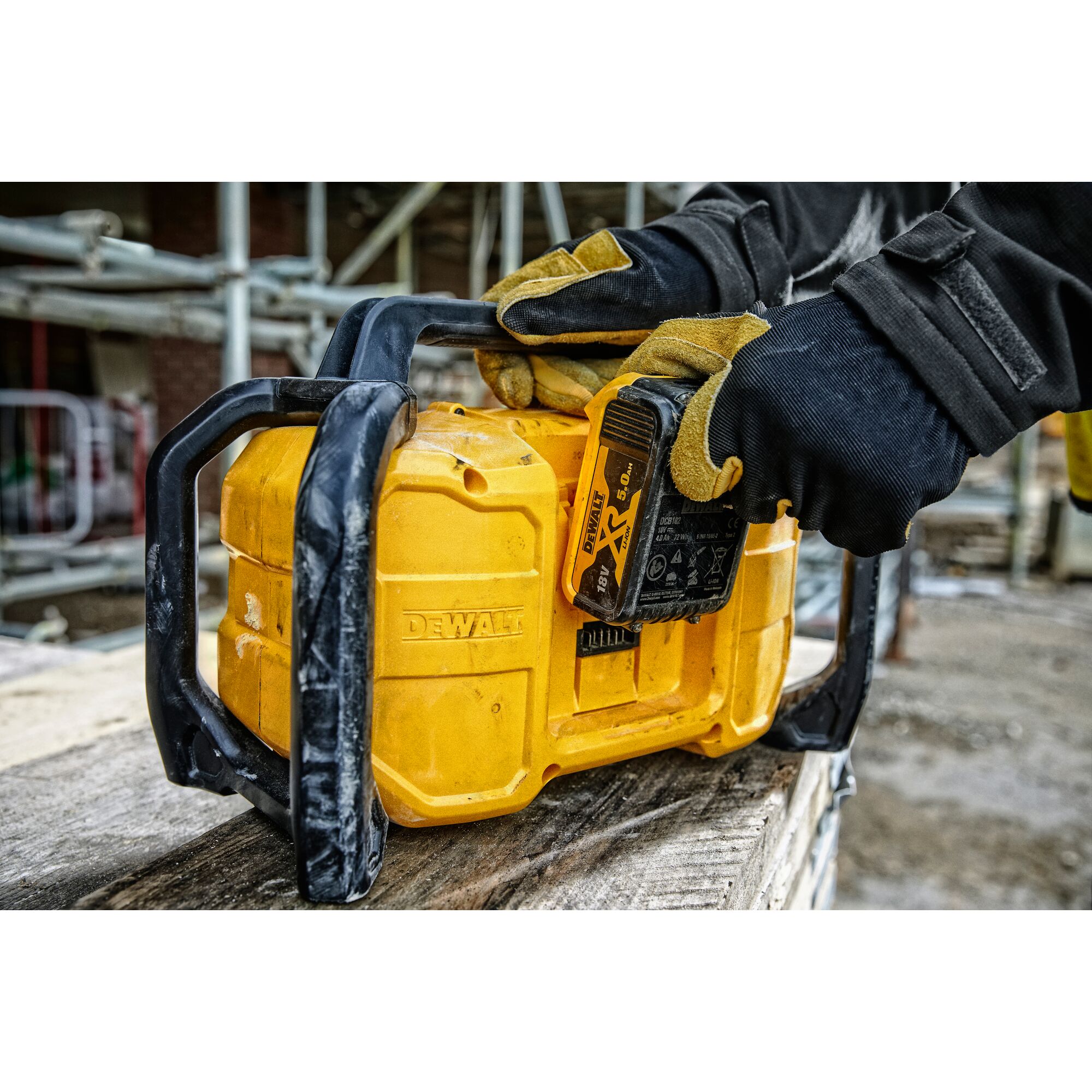 dewalt dcr029 radio