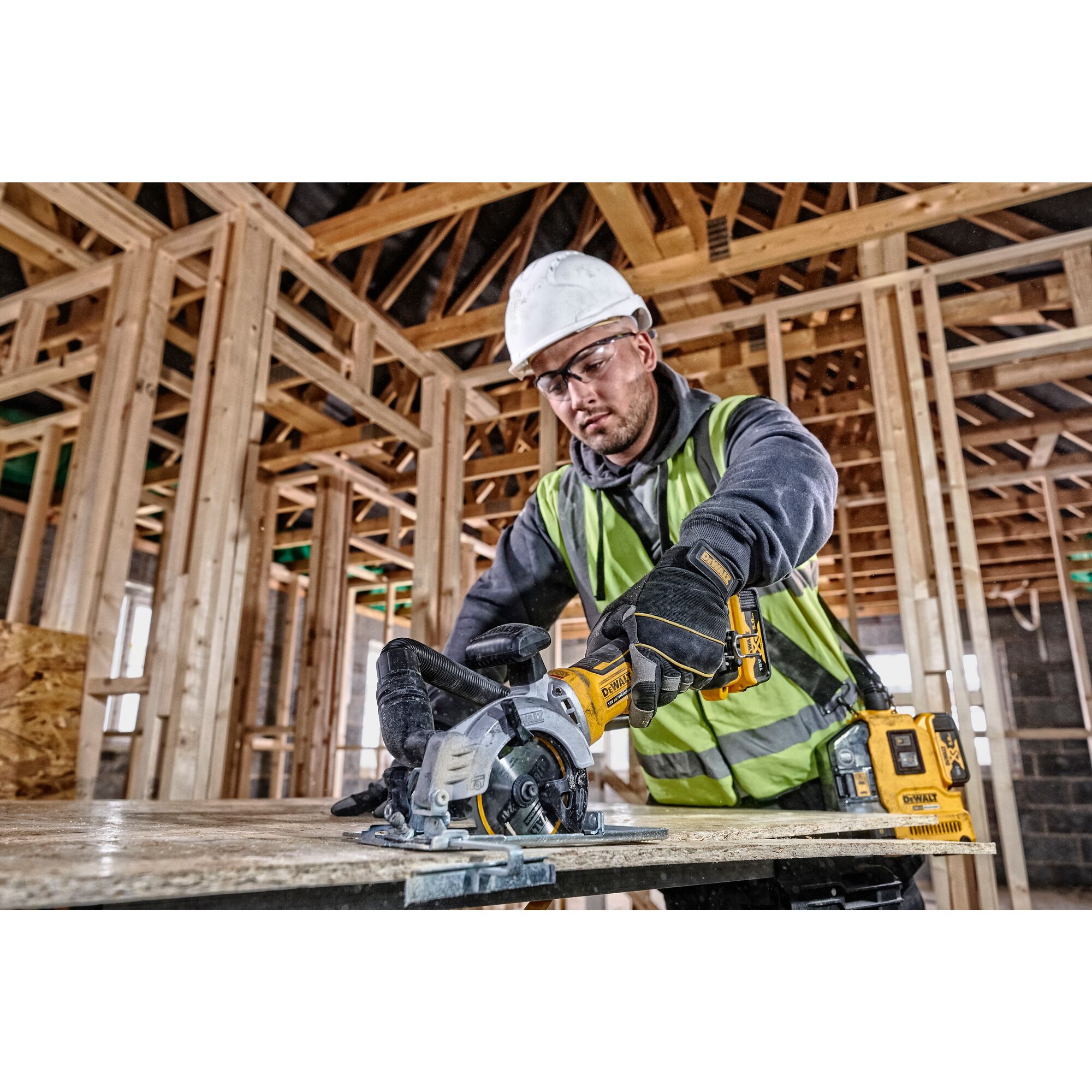 Dewalt circular saw online xr brushless