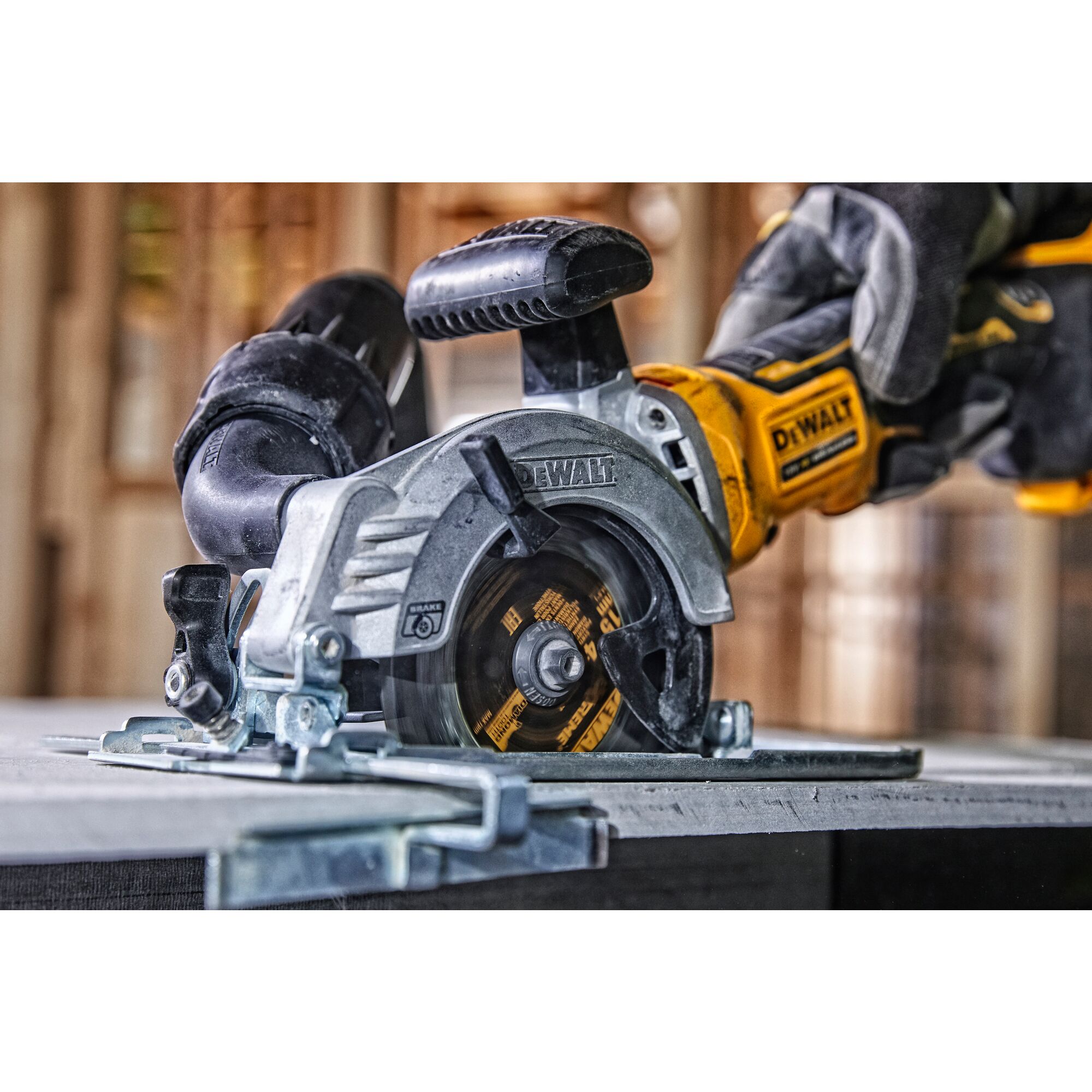 Dewalt xr 2024 circular saw brushless